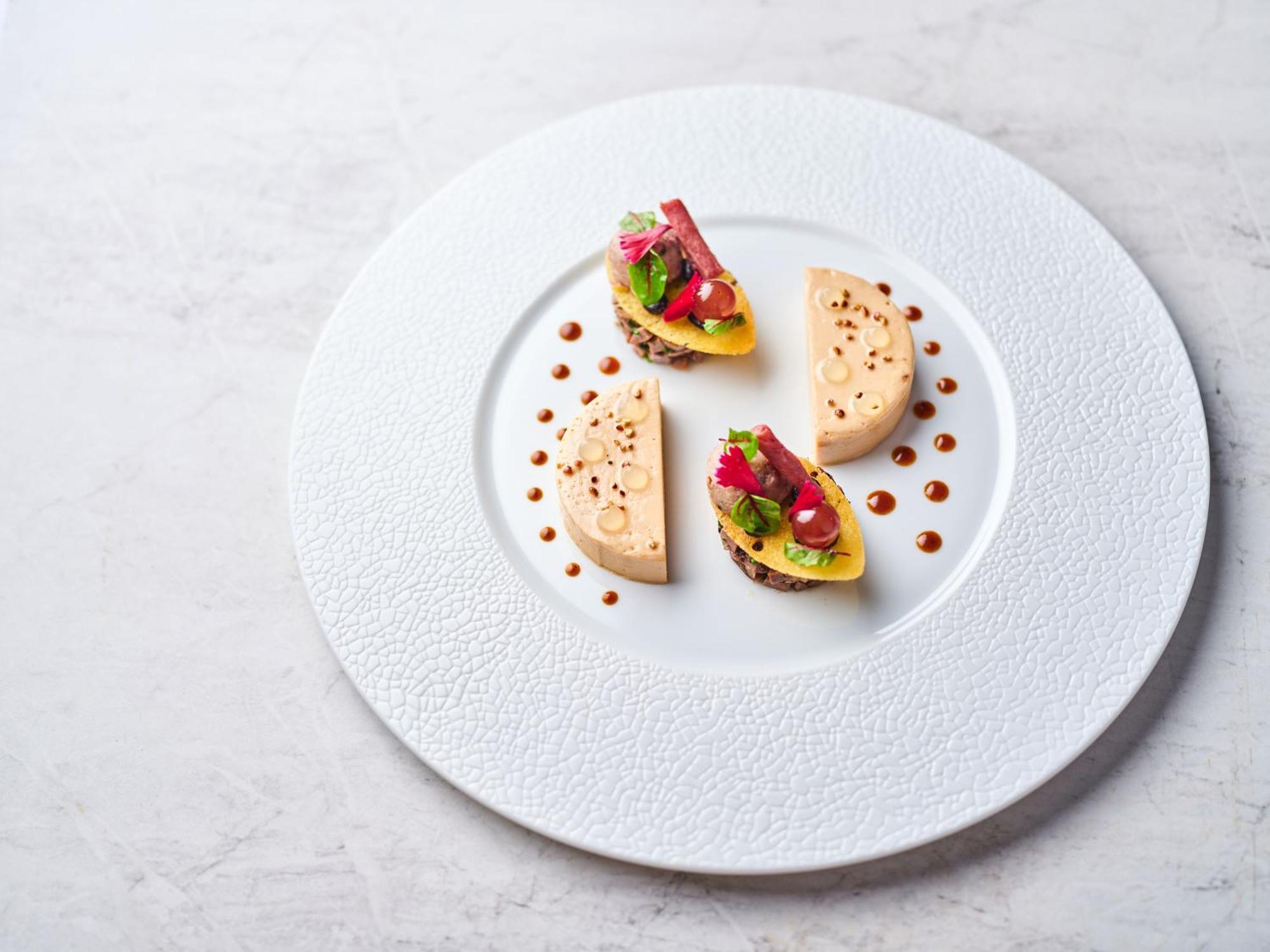 La Pyramide - Maison Henriroux 비엔 외부 사진